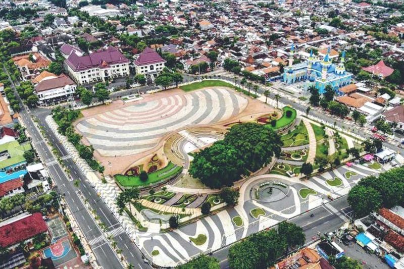 20251019-1543_alun-alun