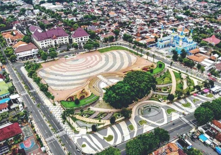 20251019-1543_alun-alun